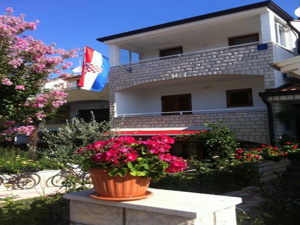 Ani Apartments Umag Exterior photo